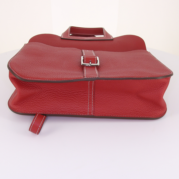Hermès Halzan medium model shoulder bag in red togo leather - Detail D4