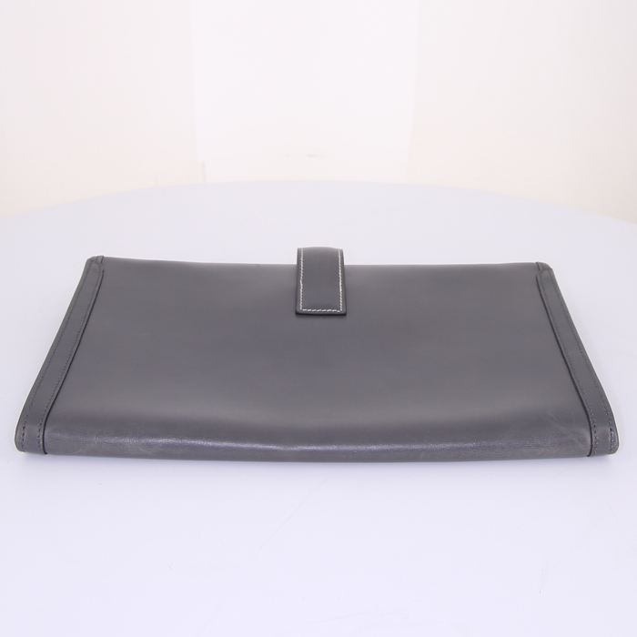 Pochette Hermes Jige in pelle box grigio Graphite - Detail D4