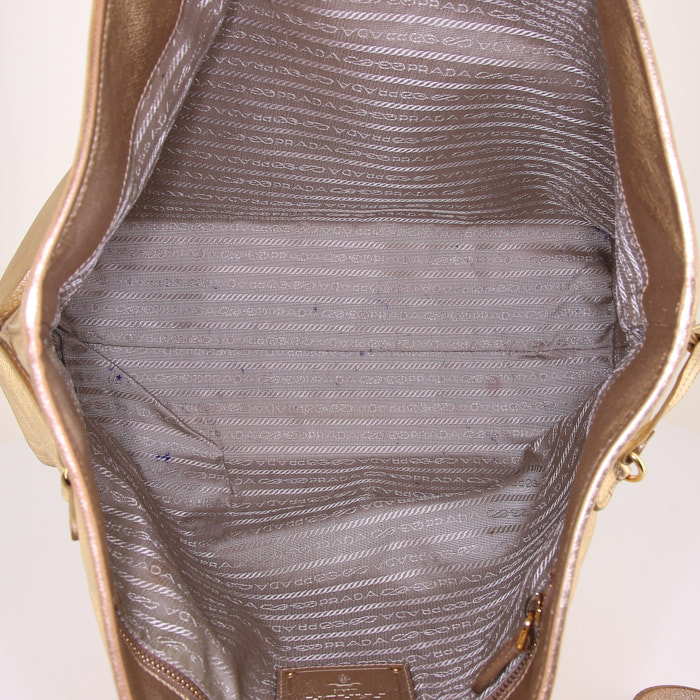 Shopping bag Prada in pelle saffiano dorata - Detail D2