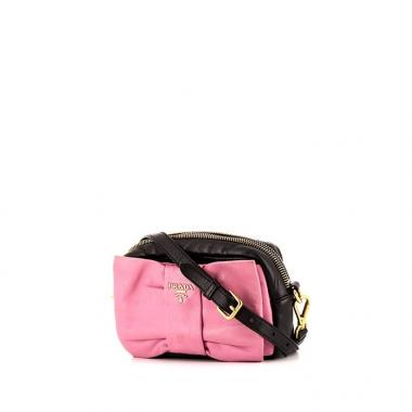Bolso bandolera Prada Bow en cuero negro y cuero rosa