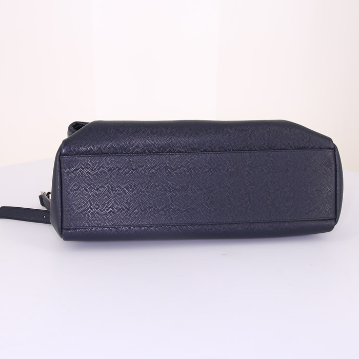 Bolso bandolera Saint Laurent West Hollywood modelo mediano en cuero granulado azul marino - Detail D4