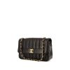 Bolso de mano Chanel Vintage en cuero negro - 00pp thumbnail