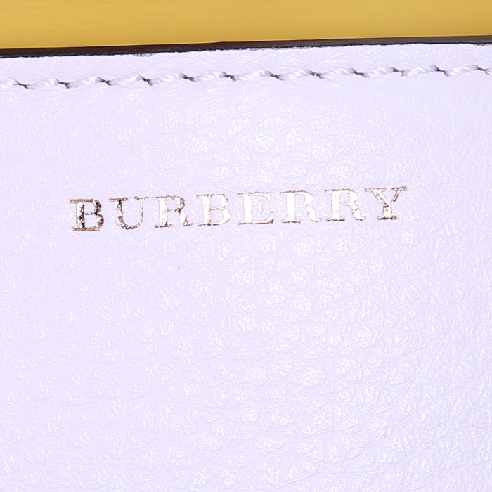 Burberry The Belt large model shopping bag in white, yellow and green grained leather - Detail D4
