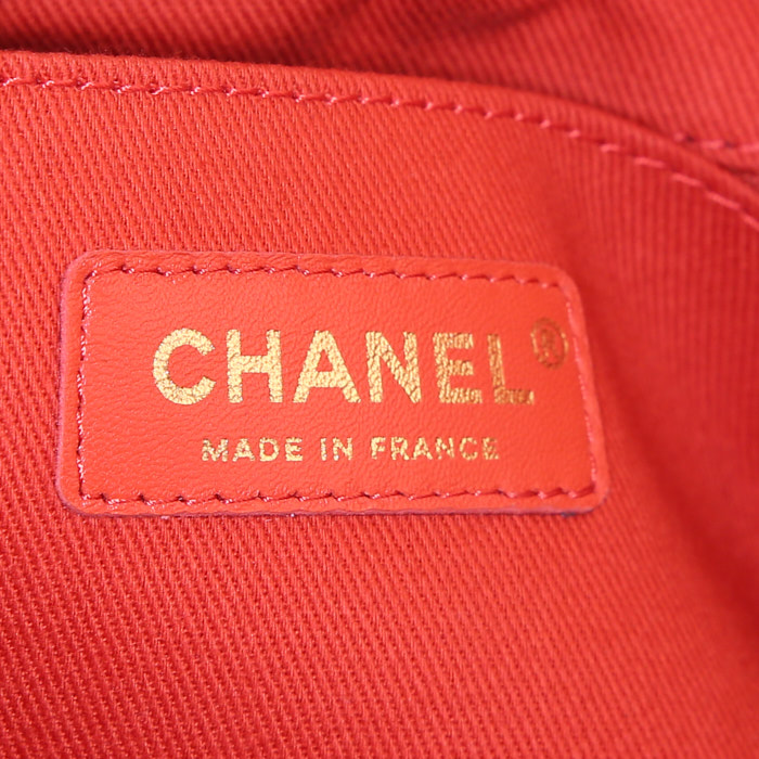 Sac à main Chanel Neo Executive en cuir rouge - Detail D4