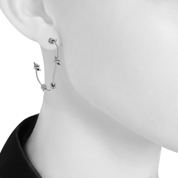 Lorenz Bäumer Fil d'Amour hoop earrings in white gold and diamonds