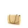Chanel Vintage Diana shoulder bag in beige patent quilted leather - 00pp thumbnail
