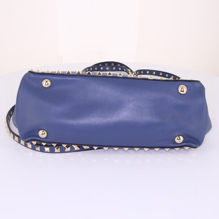 Borsa a tracolla Valentino Garavani Rockstud modello piccolo in pelle blu decorazioni con borchie - Detail D5