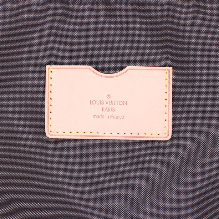 Valise souple Louis Vuitton Pegase en toile monogram marron et cuir naturel - Detail D3