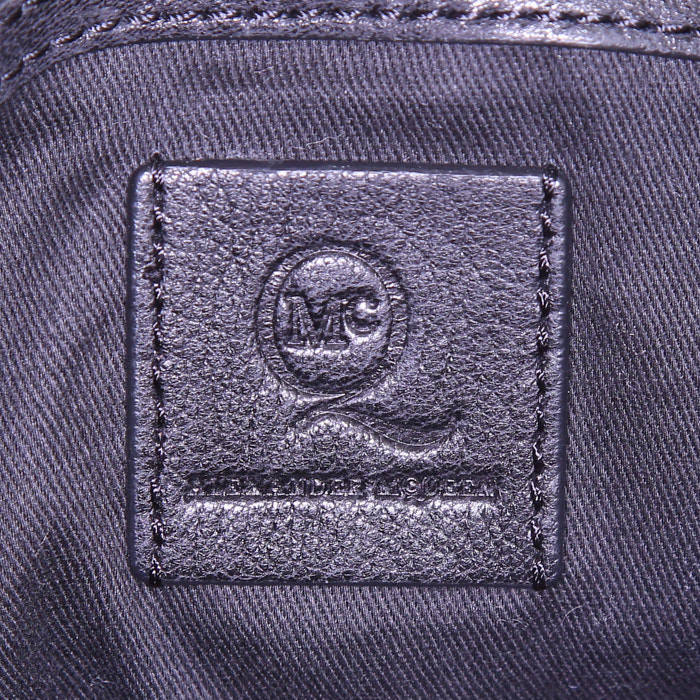 Borsa Alexander McQueen in pelle martellata nera - Detail D4