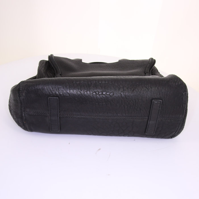 Sac à main Alexander McQueen en cuir grainé noir - Detail D5