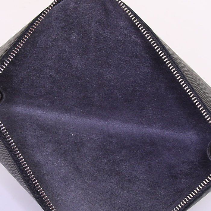 Pochette Louis Vuitton Pochette accessoires in pelle Epi nera - Detail D2