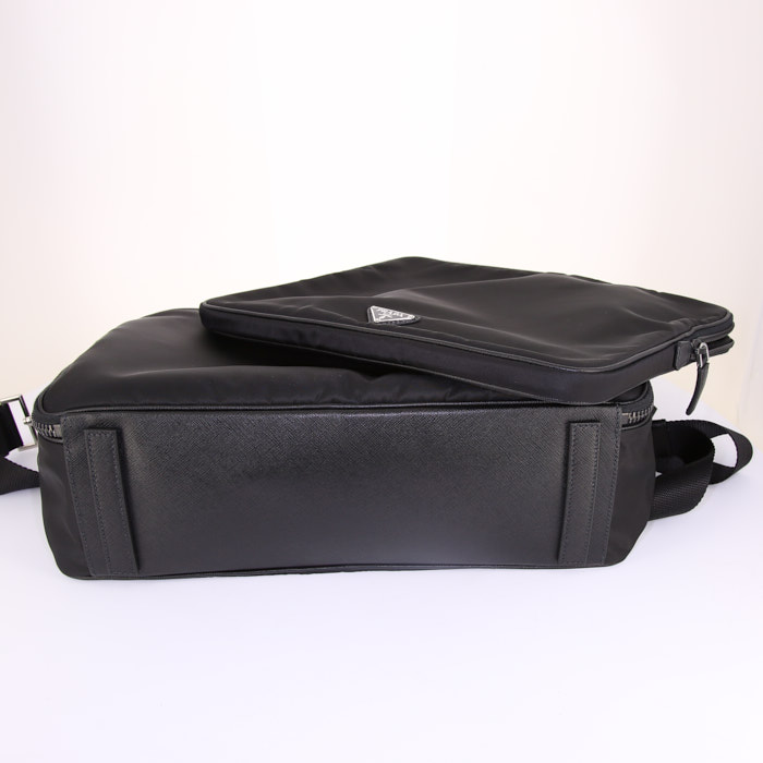 Prada briefcase in black canvas and black leather saffiano - Detail D5