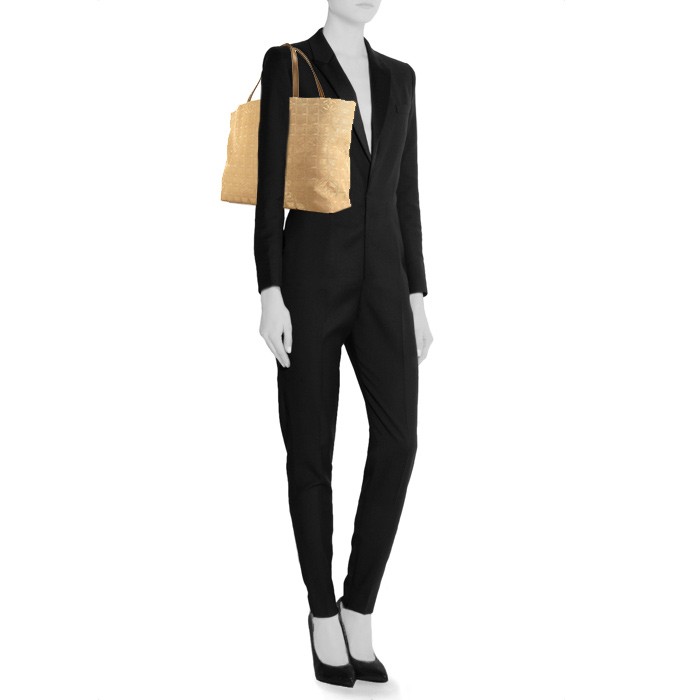 Chanel shopping bag in gold canvas and gold leather - Detail D1