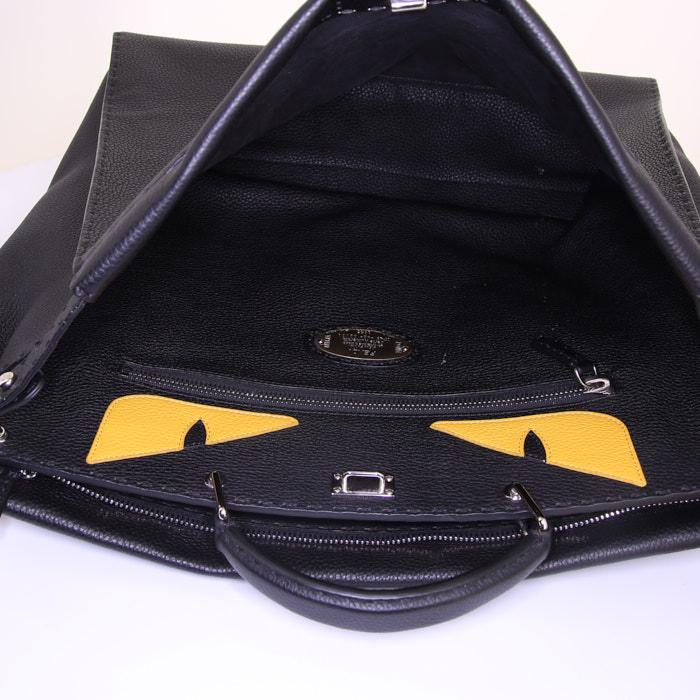 Sac bandoulière Fendi Peekaboo Selleria en cuir grainé noir - Detail D3