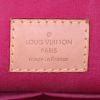 Bolso de mano Louis Vuitton Alma modelo grande en charol Monogram rosa - Detail D3 thumbnail