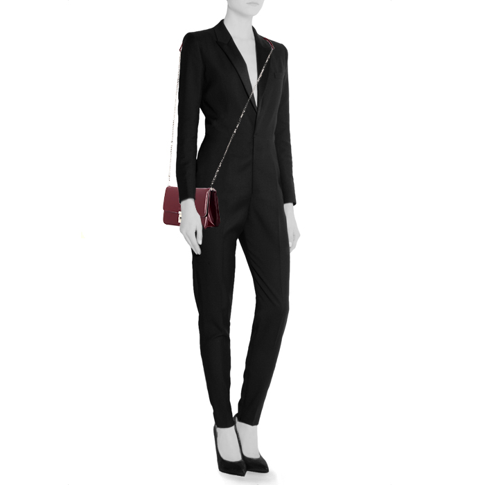 Dior Miss Dior Promenade shoulder bag in burgundy patent leather - Detail D1