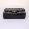 Chanel Timeless shoulder bag in black patent quilted leather - Detail D5 thumbnail