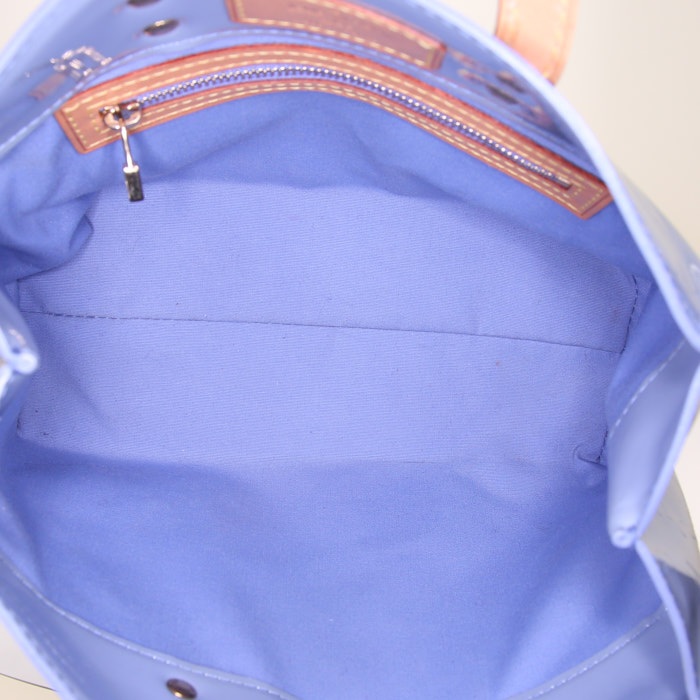 Sac à main Louis Vuitton Reade petit modèle en cuir vernis monogram bleu et cuir naturel - Detail D2