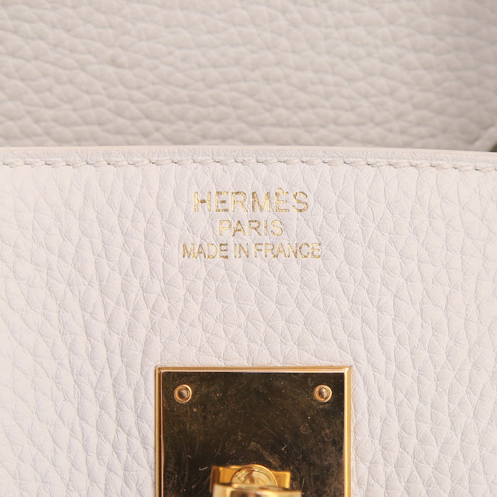 Sac à main Hermes Birkin 35 cm en cuir togo blanc - Detail D3