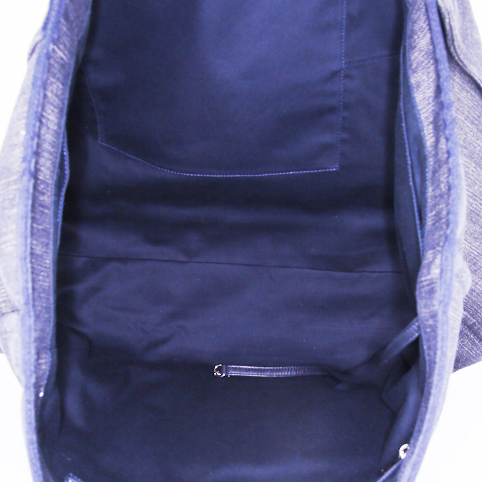 Chanel Deauville shopping bag in blue denim canvas and blue leather - Detail D3