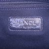 Shopping bag Chanel Deauville in tela denim blu e pelle blu - Detail D4 thumbnail