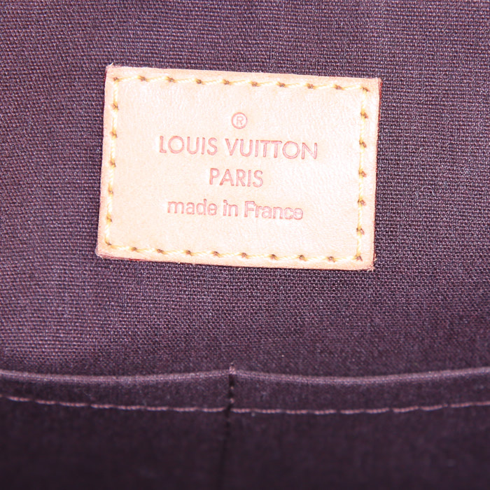 Sac porté épaule ou main Louis Vuitton Sheerwood en cuir vernis monogram bordeaux - Detail D3