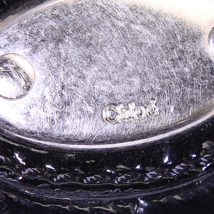 Sac à main Chloé Bay en cuir vernis matelassé noir et cuir vernis marron - Detail D3