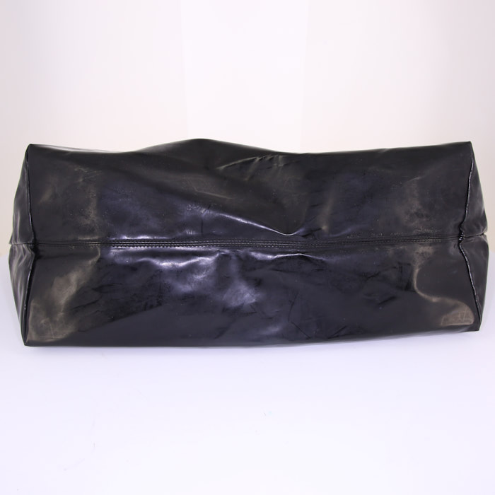Sac cabas Chanel Coco Cabas en vinyle noir - Detail D4