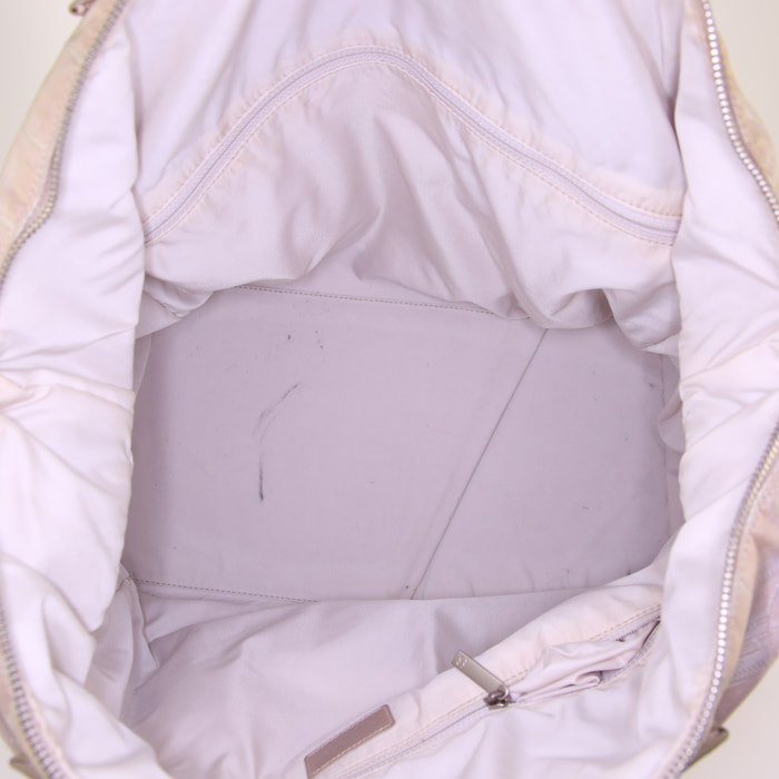 Borsa ventiquattrore Chanel in tela siglata beige e bianca - Detail D3