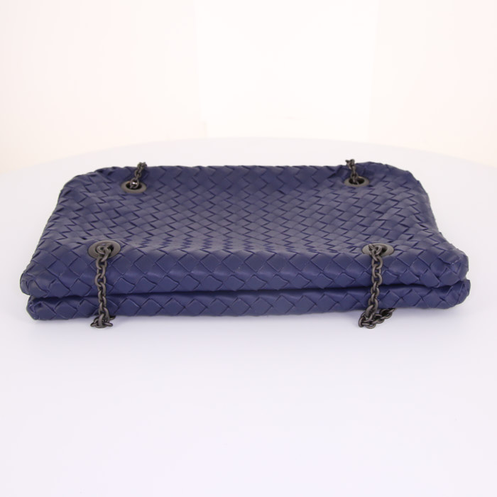 Bolso de mano Bottega Veneta Duo en cuero intrecciato azul - Detail D5