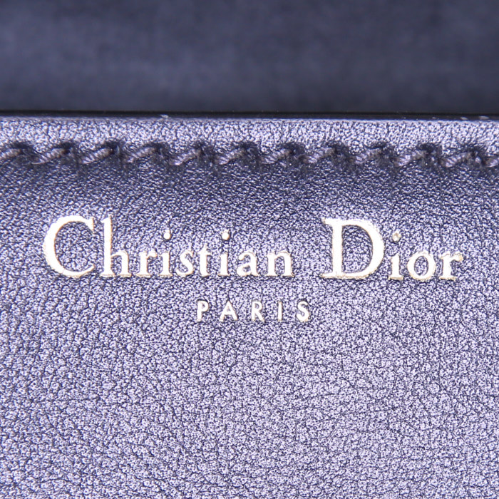 Bolso bandolera Dior Dioraddict en cuero azul oscuro - Detail D4