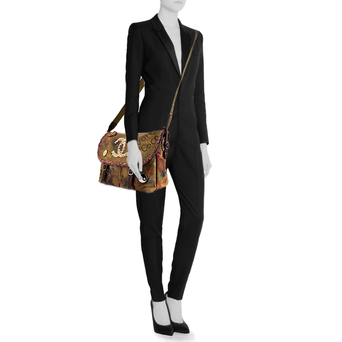 Bolso bandolera Chanel en lona caqui - Detail D1