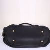 Bolso de mano Louis Vuitton L en cuero mahina negro - Detail D4 thumbnail