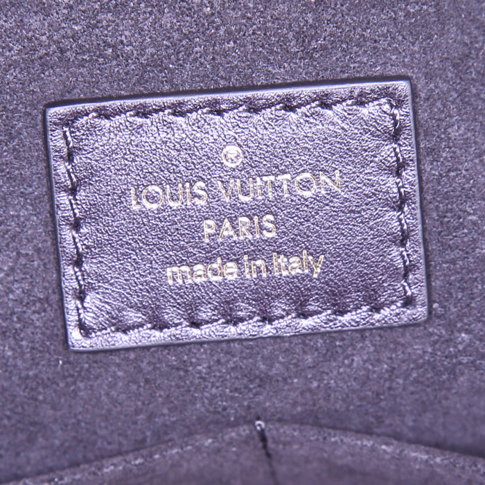 Louis Vuitton Atlantis shopping bag in brown monogram canvas - Detail D4