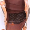 Sac à dos Louis Vuitton Randonnée en toile monogram marron et cuir naturel - Detail D2 thumbnail