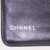 Portafogli Chanel in pelle nera a fiori - Detail D3 thumbnail