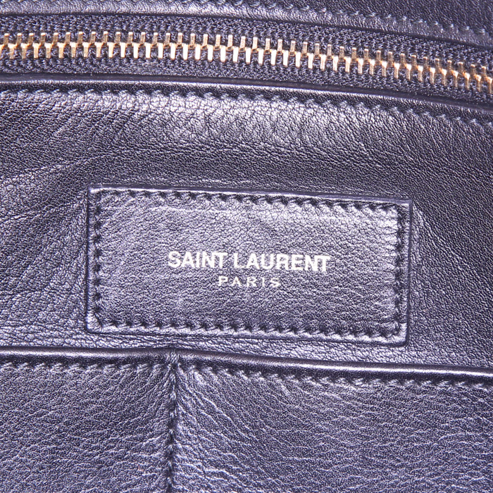Bolso de mano Yves Saint Laurent Chyc modelo grande en cuero negro - Detail D3