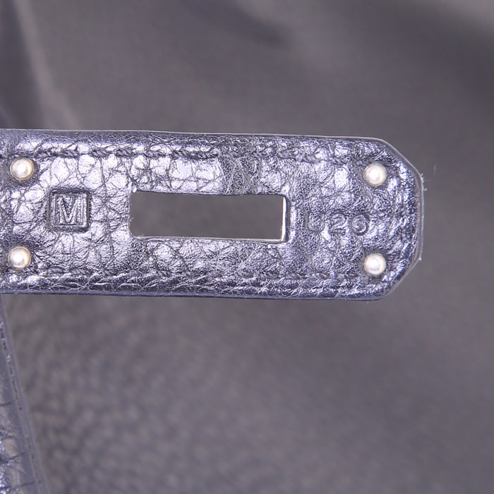 Bolso de mano Hermes Birkin 30 cm en cuero taurillon clémence negro - Detail D4