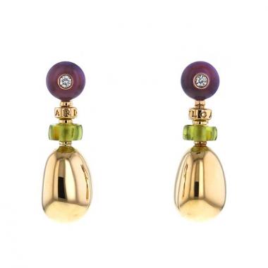 Paire de boucles d'oreilles Bulgari Mediterranean Eden  en or jaune,  améthystes et péridots Paire de boucles d'oreilles Bulgari Mediterranean Eden  en or jaune,  améthystes et péridots
