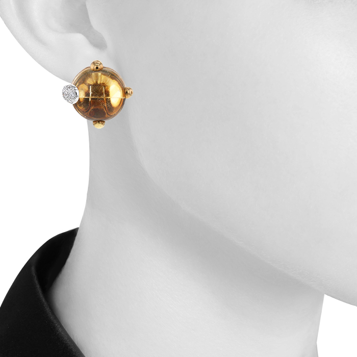 Paire de clips d'oreilles époque années 90 Pomellato Griffe en or jaune,  citrines et diamants