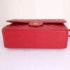 Chanel Timeless jumbo shoulder bag in red quilted grained leather - Detail D5 thumbnail