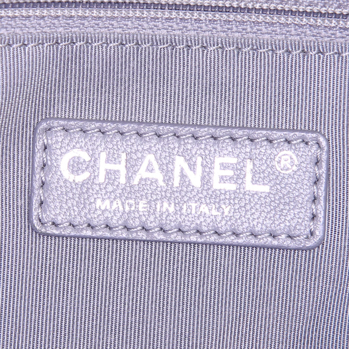 Shopping bag Chanel Boy in pelle trapuntata a zigzag nera - Detail D3