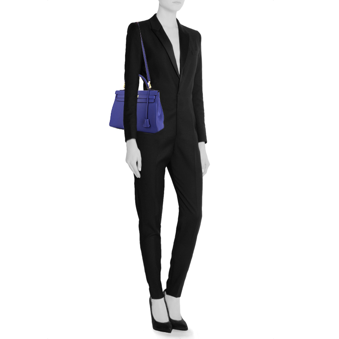 Hermes Kelly 32 cm handbag in blue togo leather - Detail D2