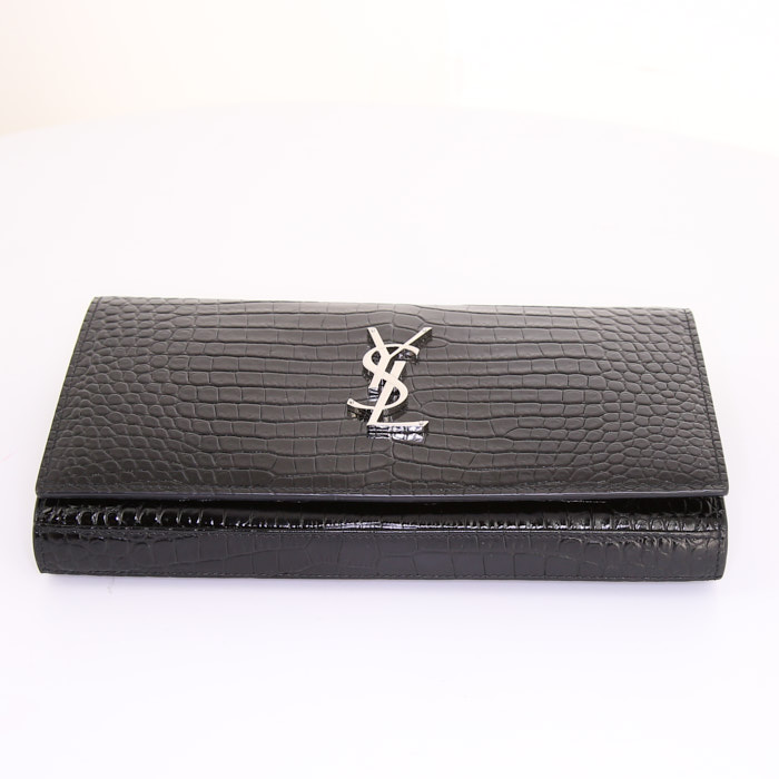 Bolso bandolera Saint Laurent Wallet on Chain en cuero negro - Detail D4