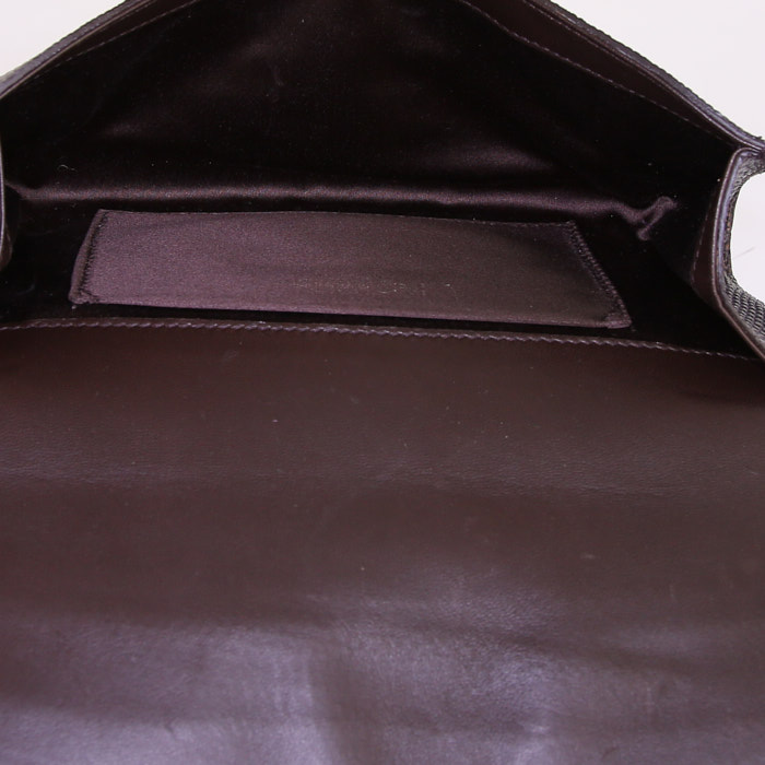 Bolsito de mano Saint Laurent Muse en piel de lagarto marrón - Detail D2