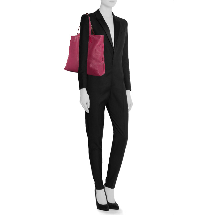 Sac cabas Hermes Double Sens moyen modèle en cuir togo rose-framboise et marron - Detail D1