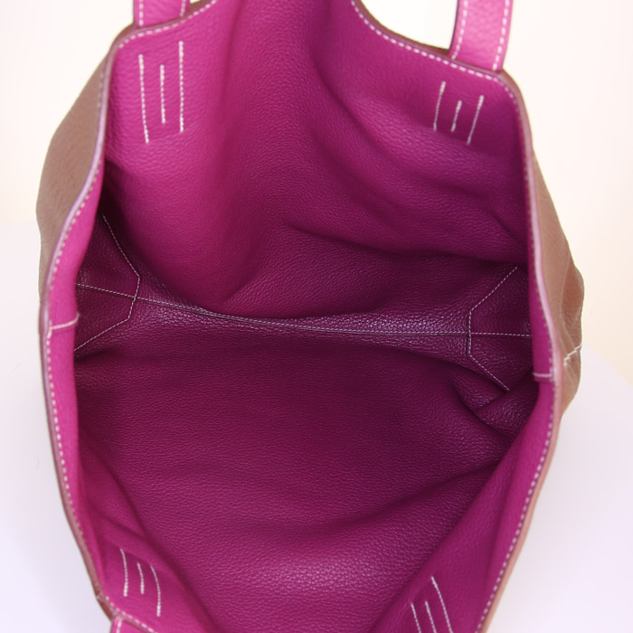 Bolso Cabás Hermes Double Sens modelo mediano en cuero togo color frambuesa y marrón - Detail D2