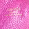 Sac cabas Hermes Double Sens moyen modèle en cuir togo rose-framboise et marron - Detail D3 thumbnail