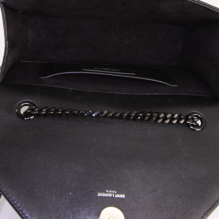 Saint Laurent Betty shoulder bag in black leather - Detail D2