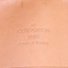 Borsa da viaggio Louis Vuitton Sirius modello piccolo in tela monogram cerata marrone e pelle naturale - Detail D3 thumbnail